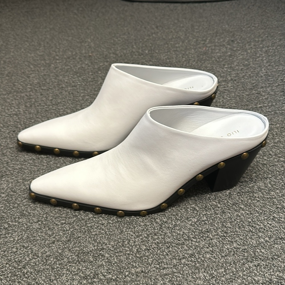 Ilio Smeraldo x Grece Ghanem Western Mule in White